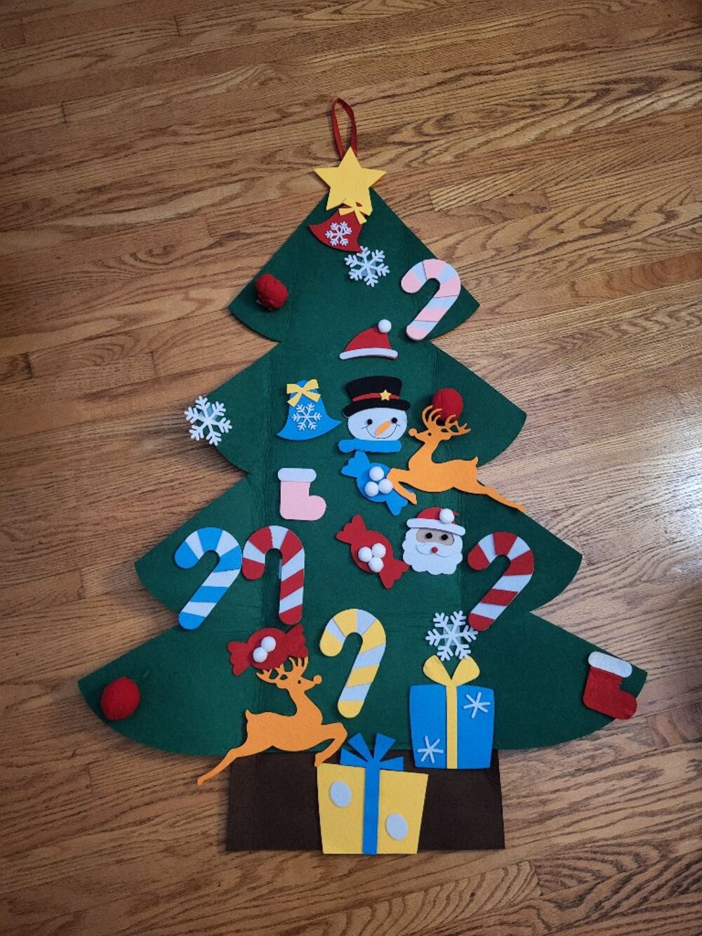 Felt Christmas Teee with Decorations